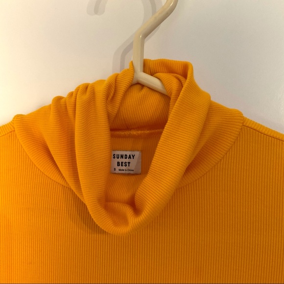 Aritzia ribbed yellow turtleneck size S - Picture 3 of 7
